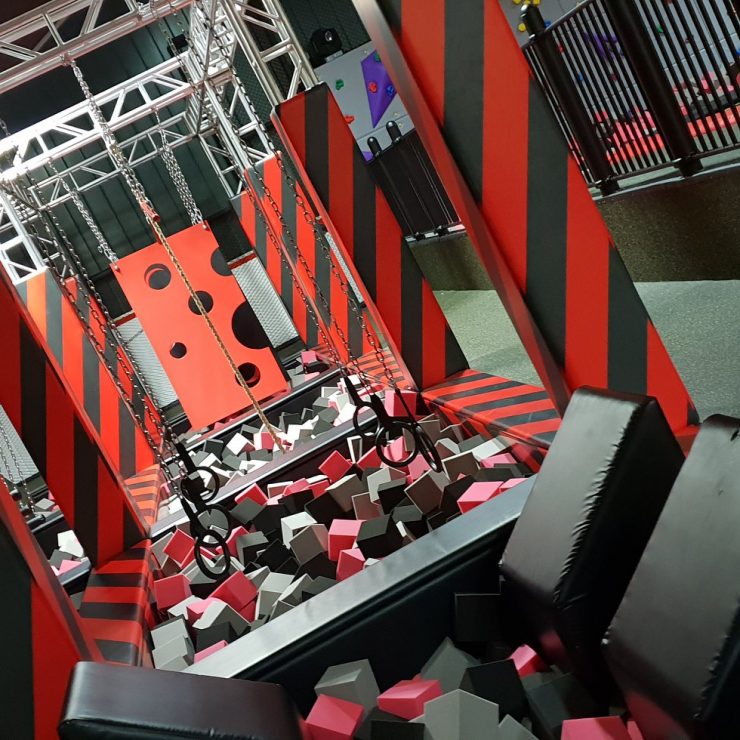 Ninja-Warrior-Hindernisparcours im KÄNGUROOM